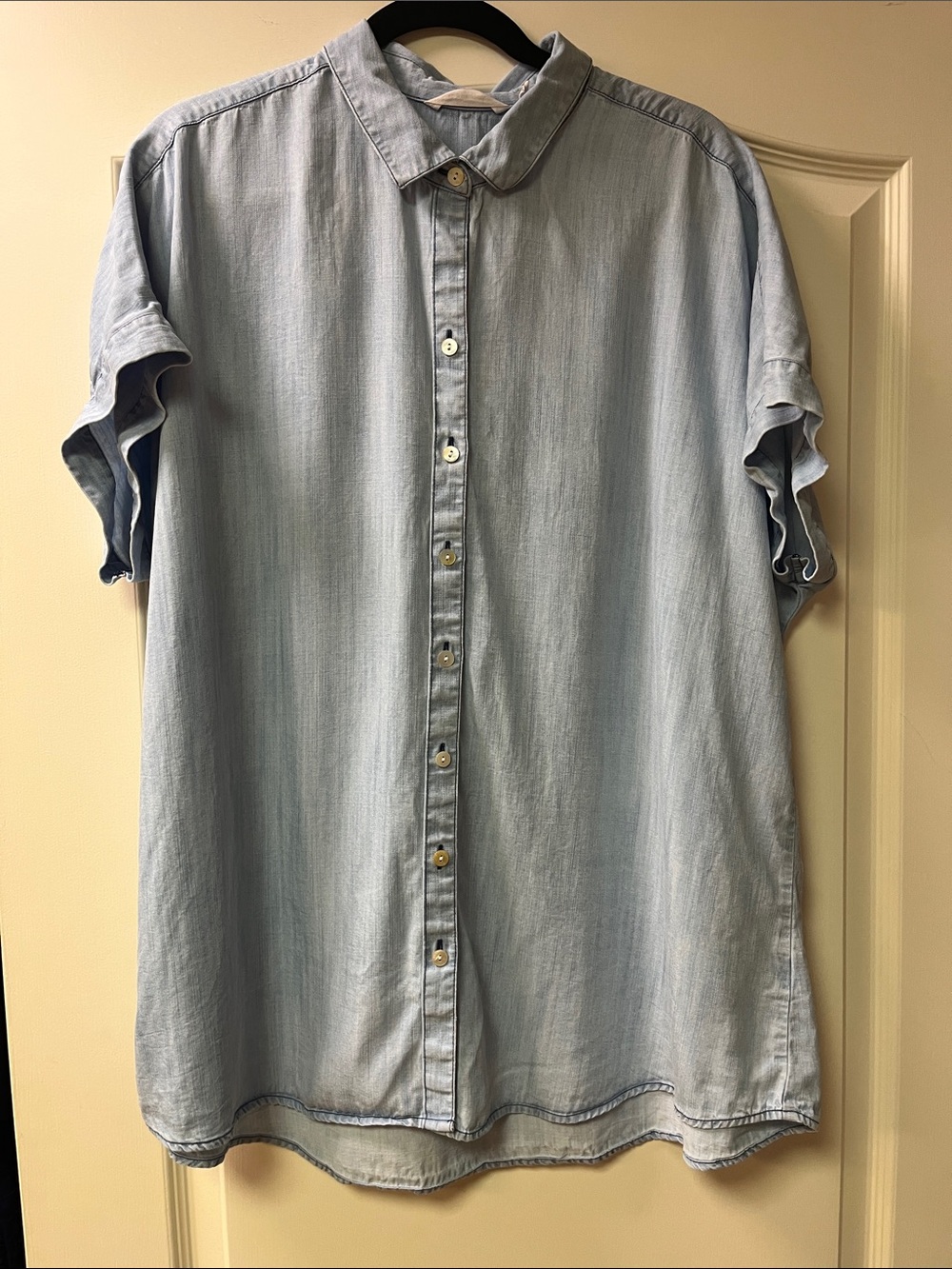 Soft Surroundings Light Blue Short-Sleeve Button-Front Shirt